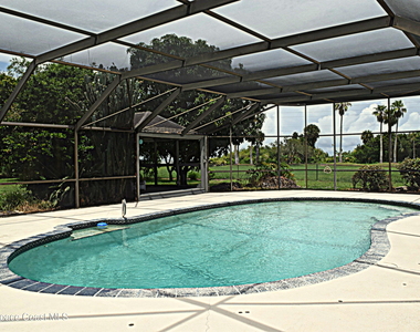 285 Utopia Circle - Photo Thumbnail 11
