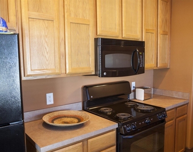 910 North Frio Street - Photo Thumbnail 6