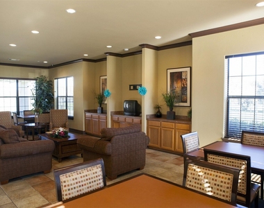 910 North Frio Street - Photo Thumbnail 4