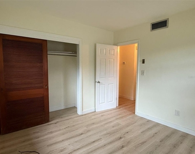215 S West Shore Boulevard - Photo Thumbnail 10