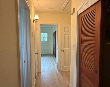 215 S West Shore Boulevard - Photo Thumbnail 13