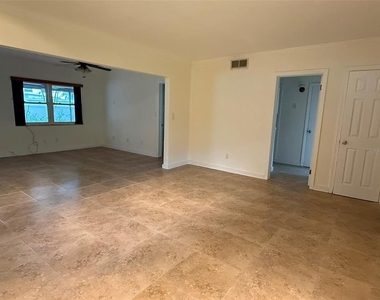 215 S West Shore Boulevard - Photo Thumbnail 6