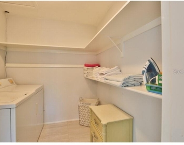 422 Julia Place - Photo Thumbnail 18