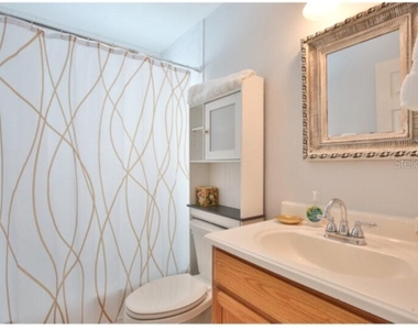 422 Julia Place - Photo Thumbnail 11