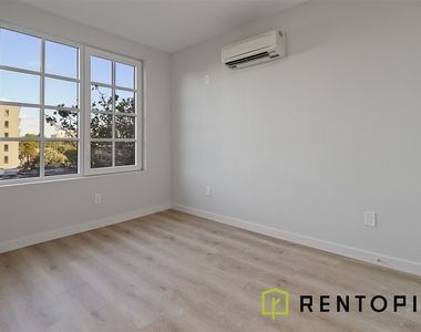 251 Front Street - Photo Thumbnail 3
