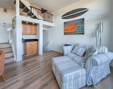 420 Palos Verdes Boulevard - Photo Thumbnail 6