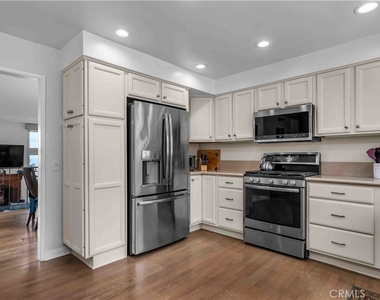 420 Palos Verdes Boulevard - Photo Thumbnail 11