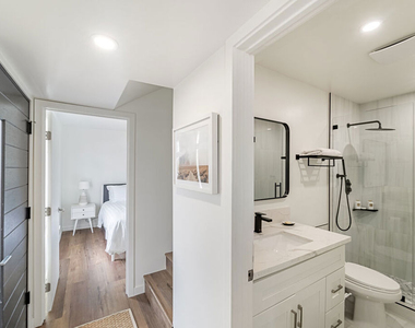 213 17th Street - Photo Thumbnail 6