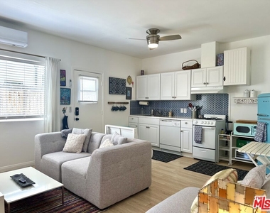 1210 1/2 S Stanley Avenue - Photo Thumbnail 21