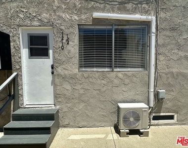 1210 1/2 S Stanley Avenue - Photo Thumbnail 30