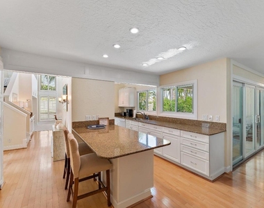 107 Mako Lane - Photo Thumbnail 9