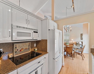 107 Mako Lane - Photo Thumbnail 11