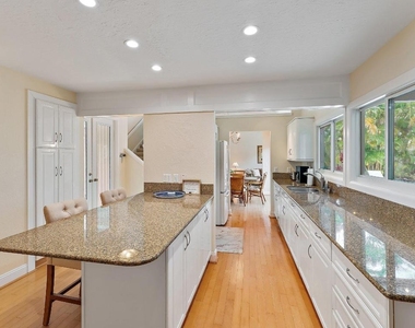107 Mako Lane - Photo Thumbnail 10