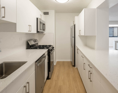 1 Emerson Place Suite 8n - Photo Thumbnail 1