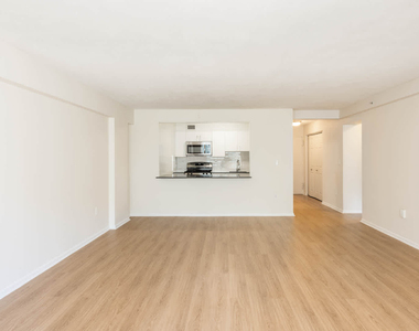1 Emerson Place Suite 8n - Photo Thumbnail 2