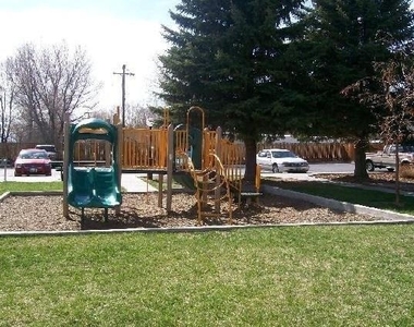 314 Spire Dr - Photo Thumbnail 5