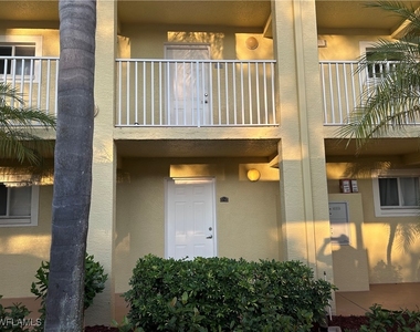 8304 Key Royal Circle - Photo Thumbnail 11