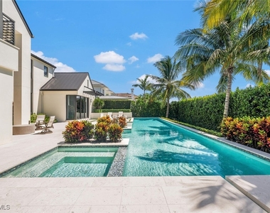 556 17th Avenue S - Photo Thumbnail 47