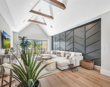 556 17th Avenue S - Photo Thumbnail 27