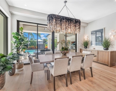 556 17th Avenue S - Photo Thumbnail 9