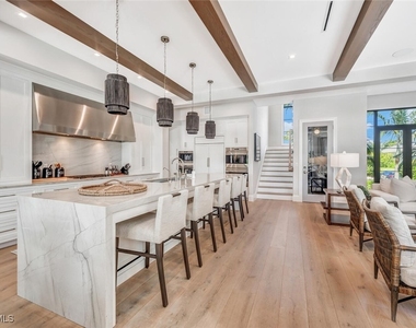 556 17th Avenue S - Photo Thumbnail 14