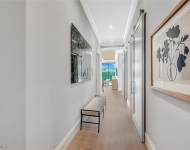 556 17th Avenue S - Photo Thumbnail 17