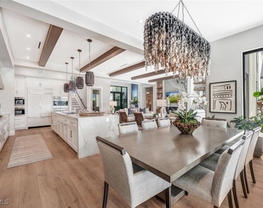 556 17th Avenue S - Photo Thumbnail 8