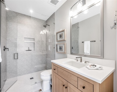 556 17th Avenue S - Photo Thumbnail 31