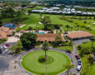 96 Glades Boulevard - Photo Thumbnail 24