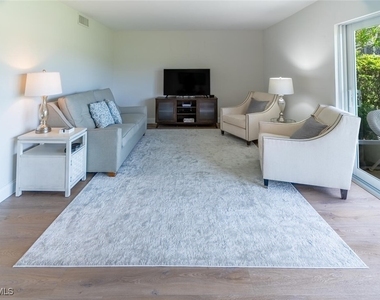 96 Glades Boulevard - Photo Thumbnail 4