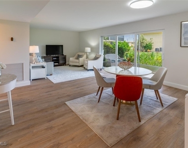 96 Glades Boulevard - Photo Thumbnail 6