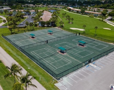 96 Glades Boulevard - Photo Thumbnail 29