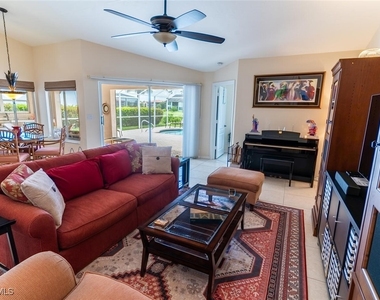 458 Countryside Drive - Photo Thumbnail 14