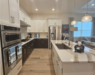 9007 Saint Lucia Drive - Photo Thumbnail 28
