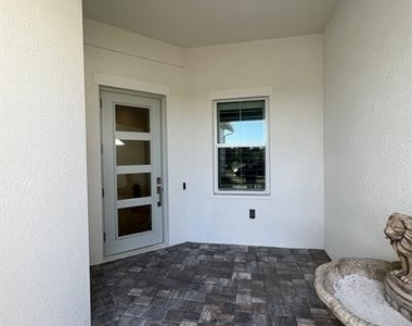 9007 Saint Lucia Drive - Photo Thumbnail 27