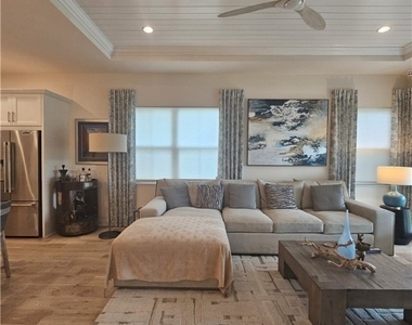 9007 Saint Lucia Drive - Photo Thumbnail 32