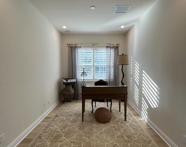 9007 Saint Lucia Drive - Photo Thumbnail 5