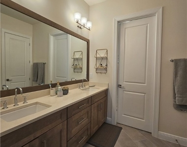 9007 Saint Lucia Drive - Photo Thumbnail 23