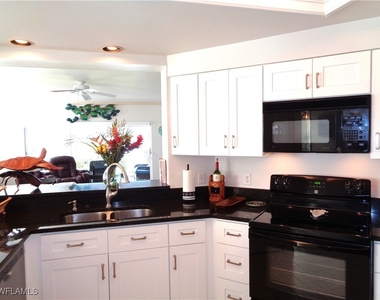 6260 Bellerive Avenue - Photo Thumbnail 18