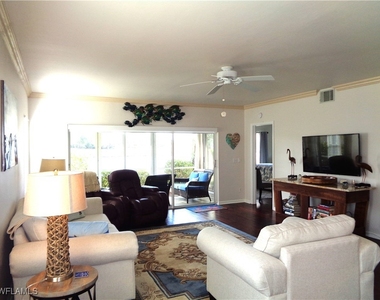6260 Bellerive Avenue - Photo Thumbnail 7