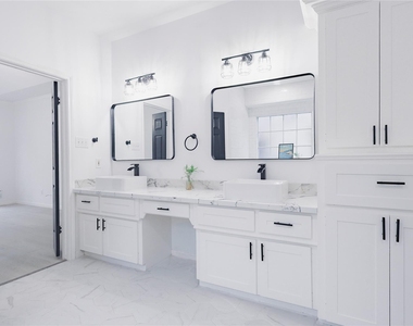 17527 Sandy Cliffs Drive - Photo Thumbnail 18