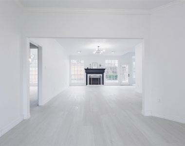 17527 Sandy Cliffs Drive - Photo Thumbnail 36