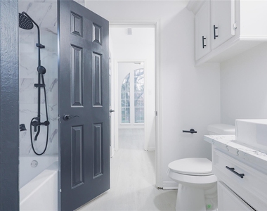 17527 Sandy Cliffs Drive - Photo Thumbnail 16
