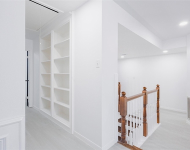 17527 Sandy Cliffs Drive - Photo Thumbnail 8