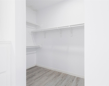 17527 Sandy Cliffs Drive - Photo Thumbnail 38