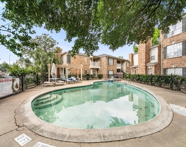 2626 Holly Hall - Photo Thumbnail 23