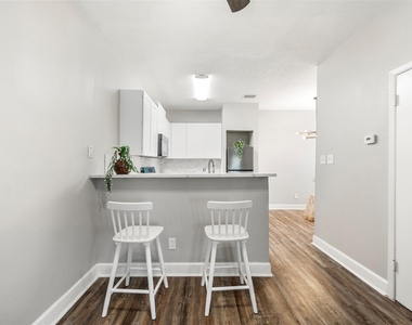 2626 Holly Hall - Photo Thumbnail 9