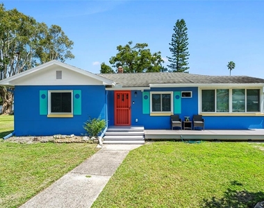 2800 Tifton Street S - Photo Thumbnail 14