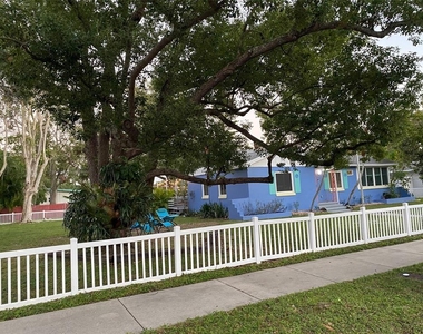 2800 Tifton Street S - Photo Thumbnail 28