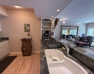 3806 Gulf Of Mexico Drive - Photo Thumbnail 6